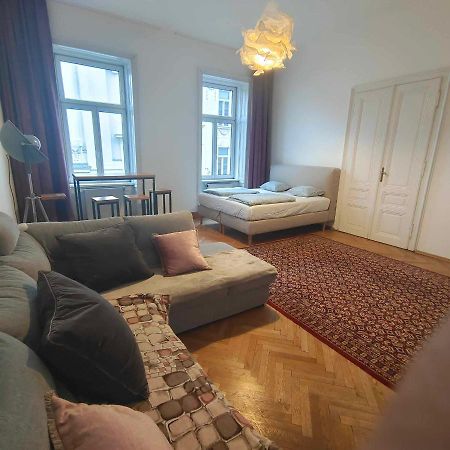 Large 4 Room Apartment In The Center Of 비엔나 외부 사진