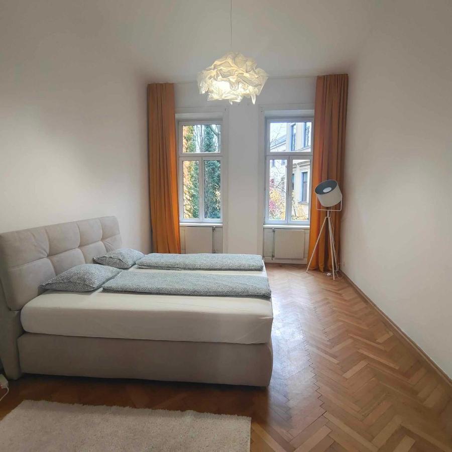 Large 4 Room Apartment In The Center Of 비엔나 외부 사진