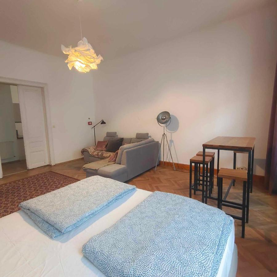Large 4 Room Apartment In The Center Of 비엔나 외부 사진