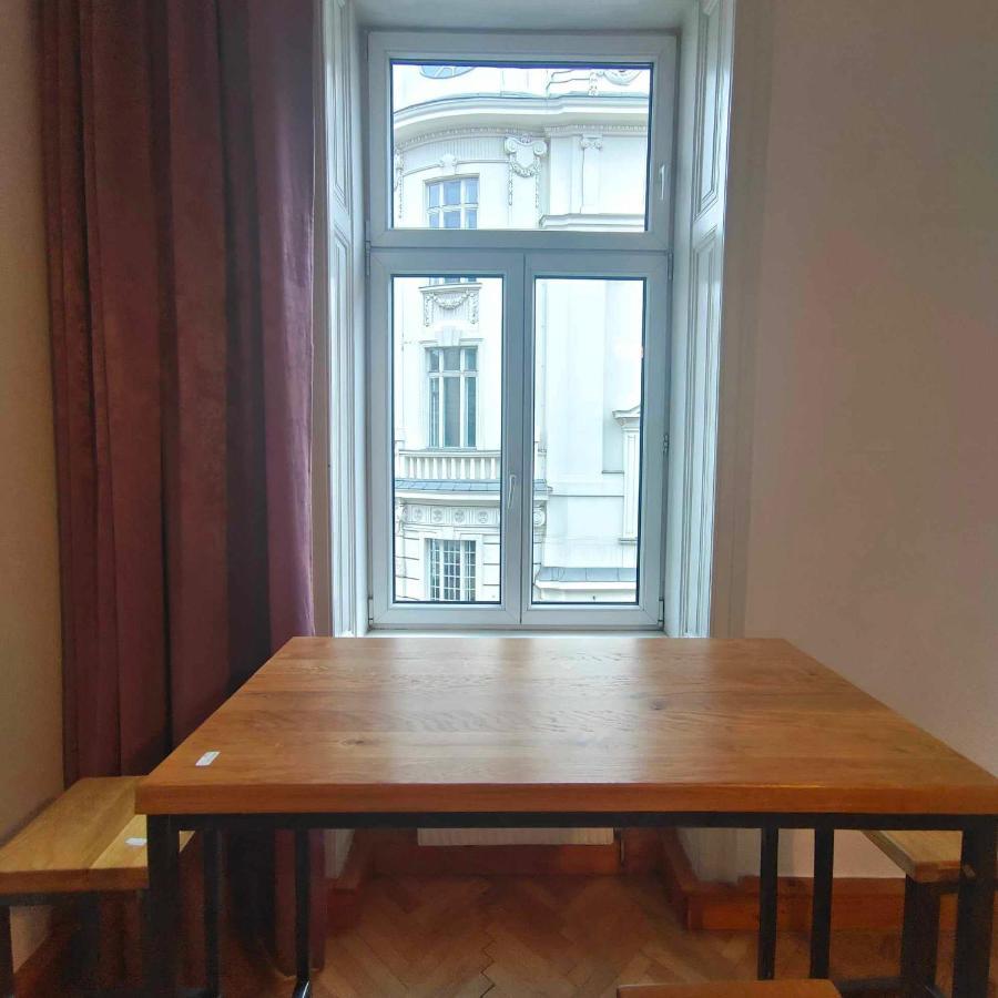 Large 4 Room Apartment In The Center Of 비엔나 외부 사진