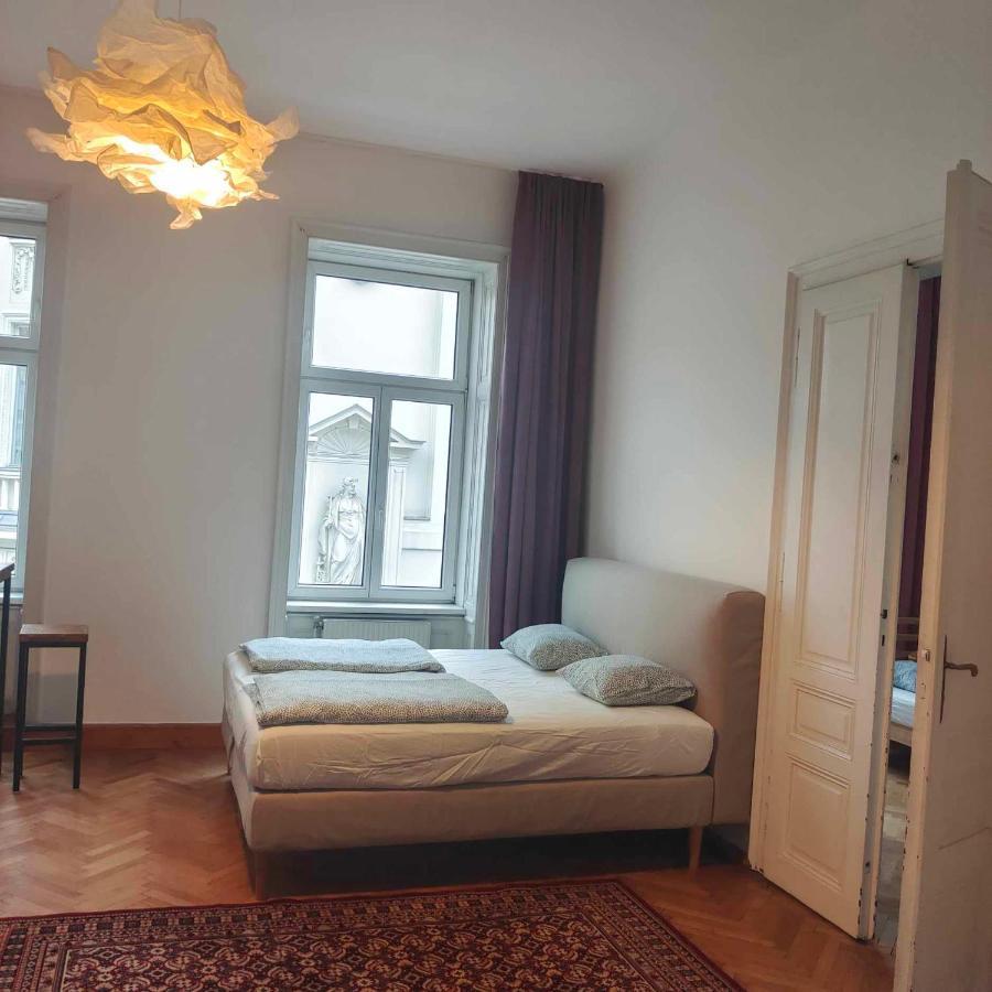 Large 4 Room Apartment In The Center Of 비엔나 외부 사진